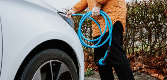 Latauslaitteet ja asennuspalvelu 