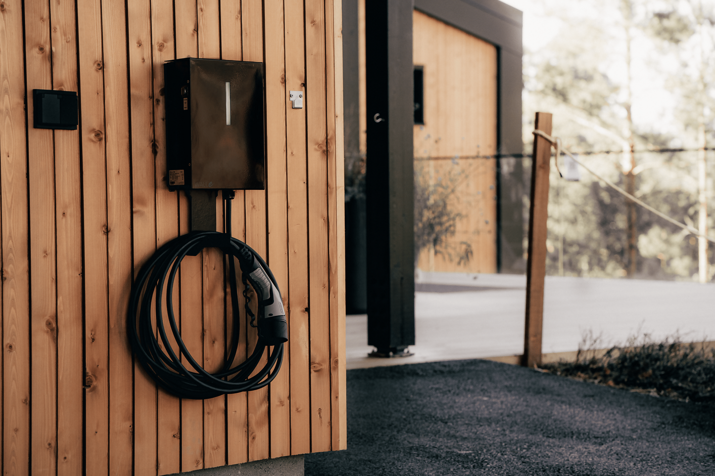 WALLe16M latausasema, kuormanhallinta (vastaanotin), 11 kW, 3x16 A, 3-vaihe, Type2, 5 m